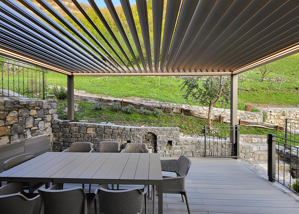 Dettagllio-doghe-Pergola-bioclimatica-modello-fifty-modificato-1