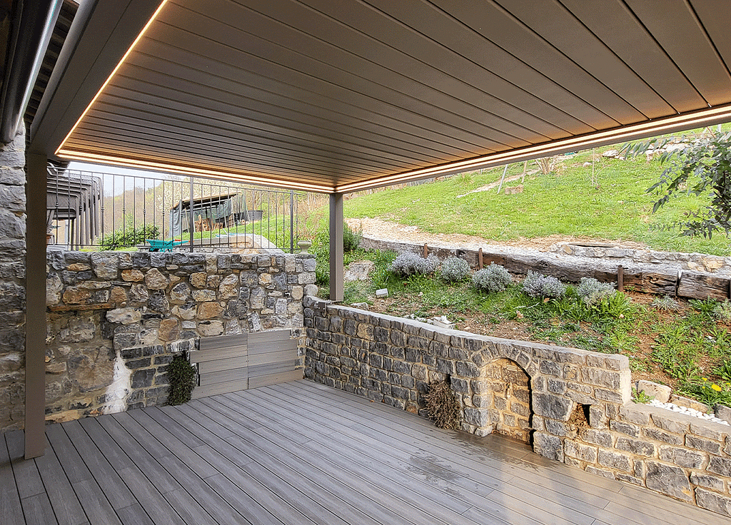 Pergola-bioclimatica-Fifty-con-illuminazione-modificato